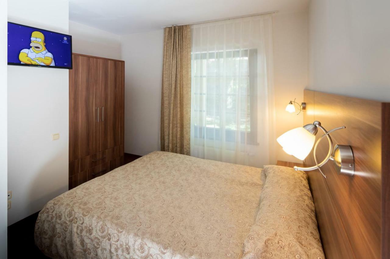 Guest House&Villa Astoma Palanga Extérieur photo
